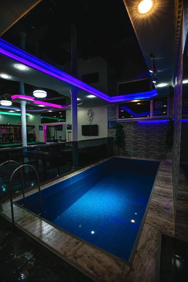 Victoria Hotel 3*